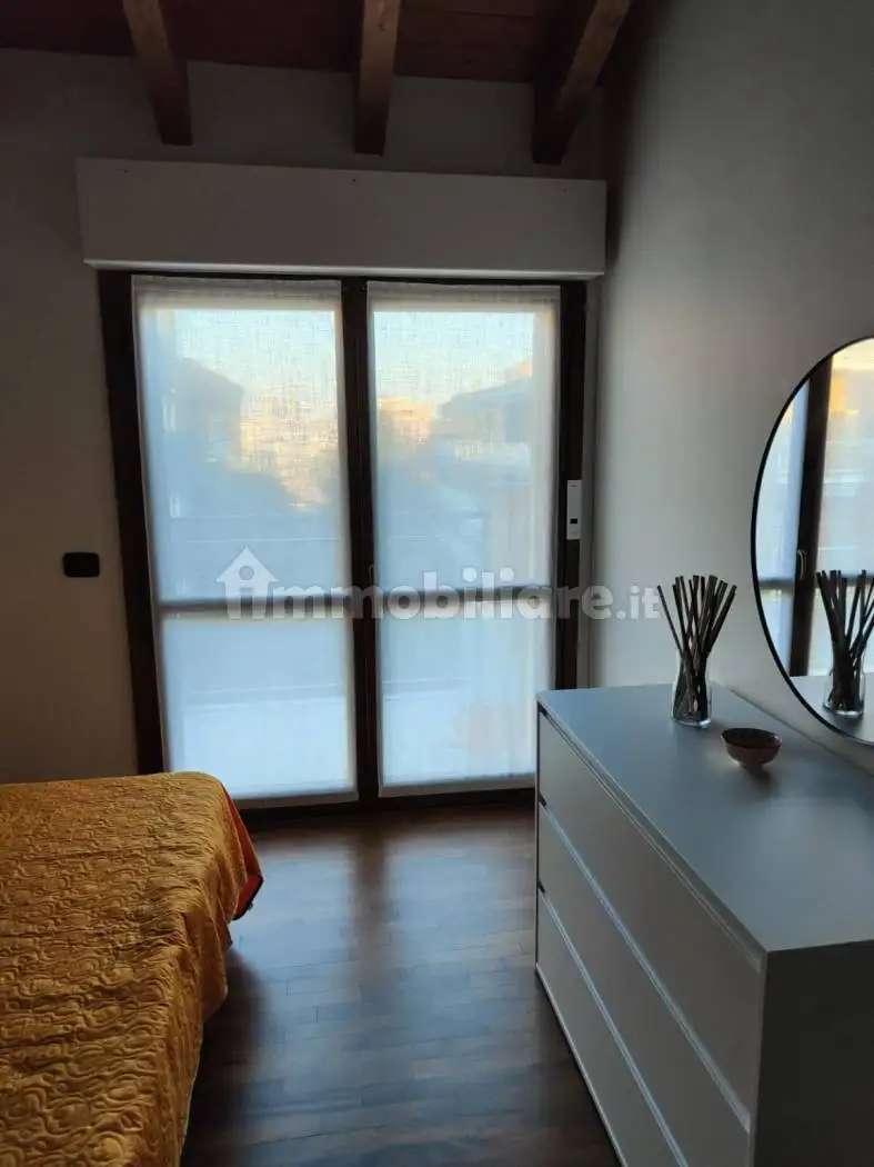 Bilocale via della Repubblica 25, Centro, Cesano Boscone - foto 2