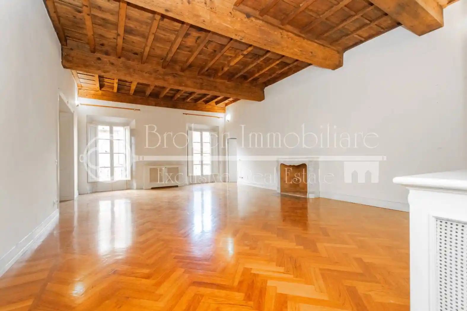 Appartamento in vendita a Lucca