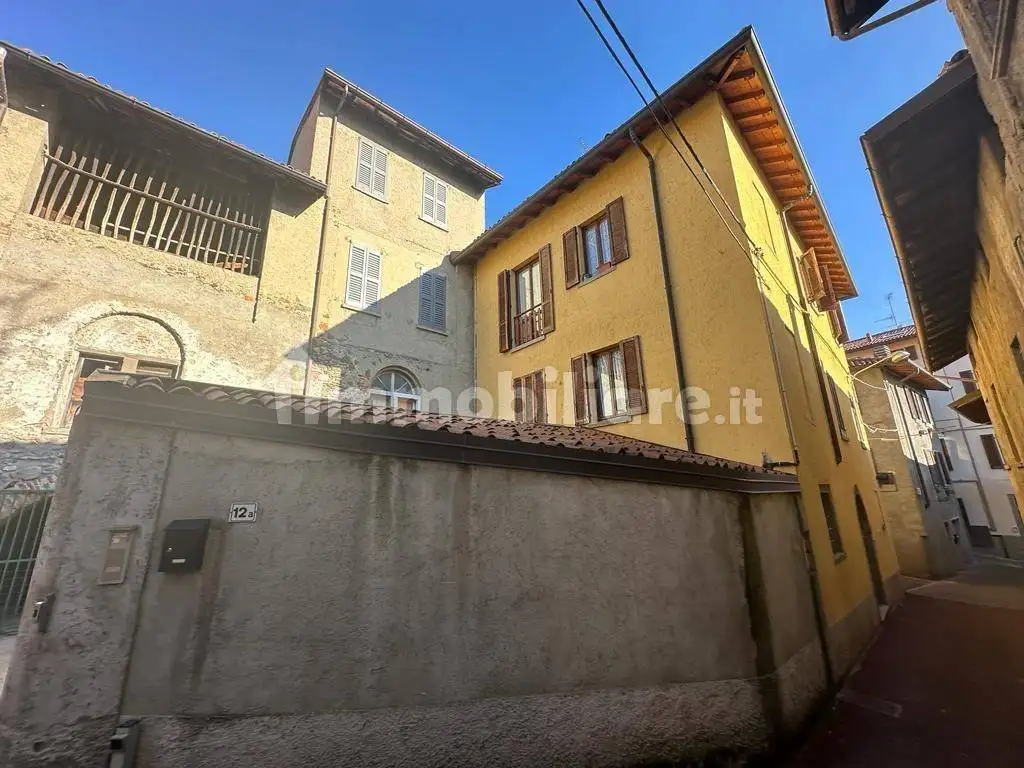 Appartamento in vendita a Ello