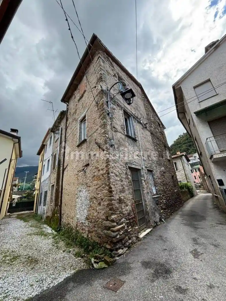 Villetta a schiera in vendita a Montignoso