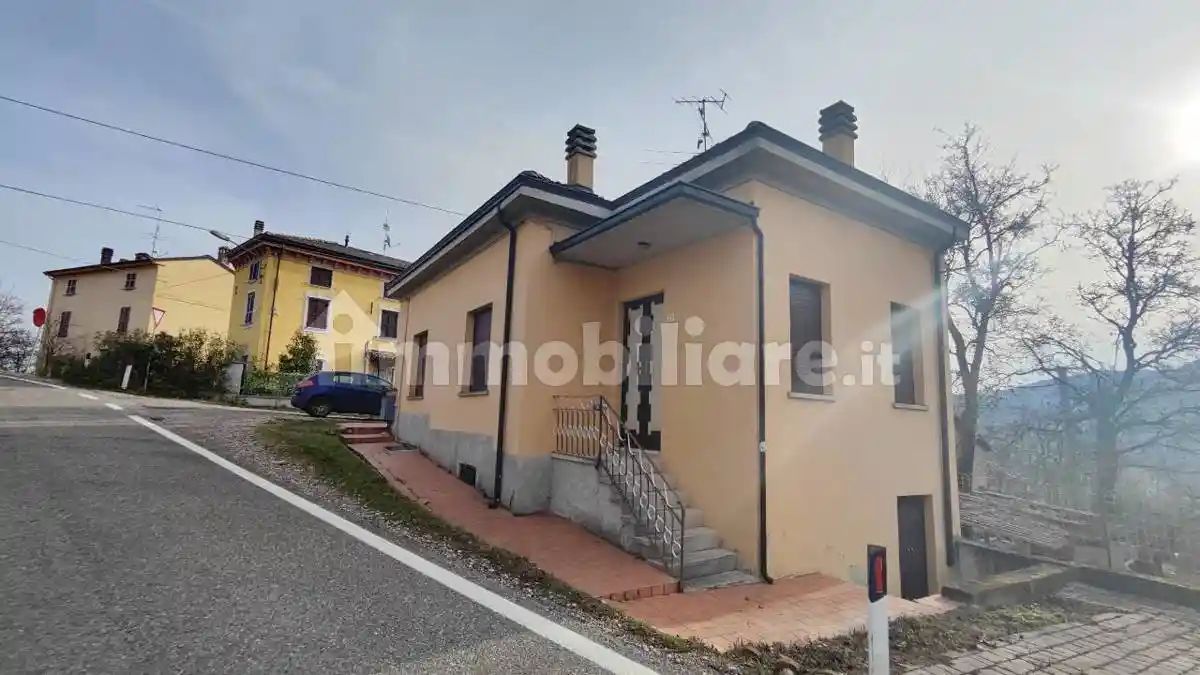 Casa indipendente in vendita a Gropparello