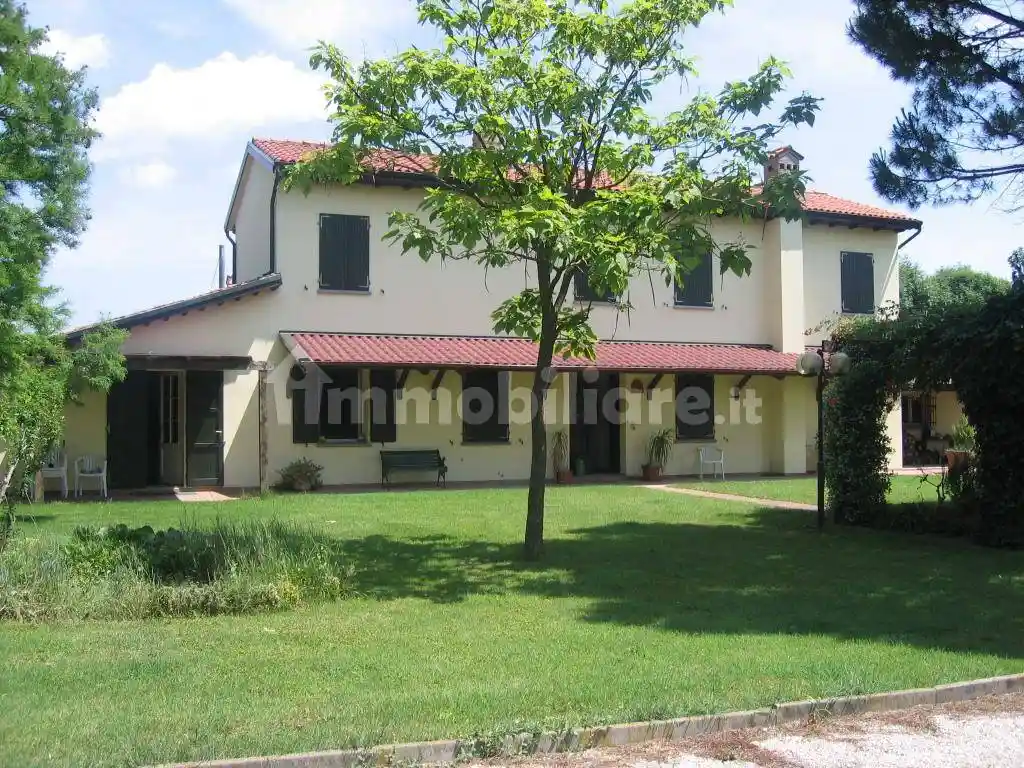 Rustico - Casale in vendita a Ravenna