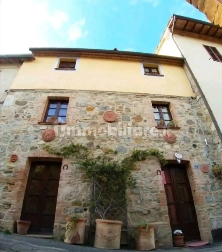 Appartamento in vendita a Montalcino