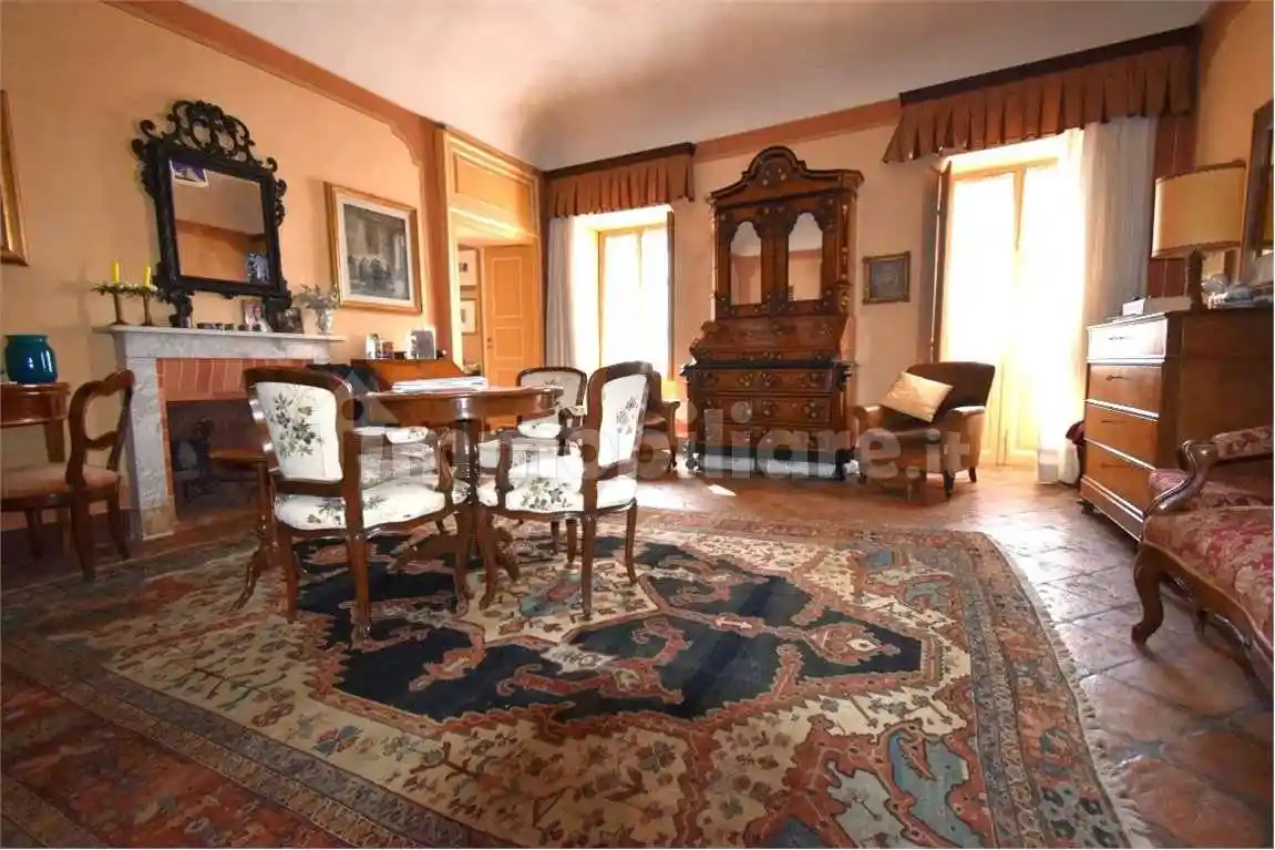 Casa indipendente in vendita a Neive