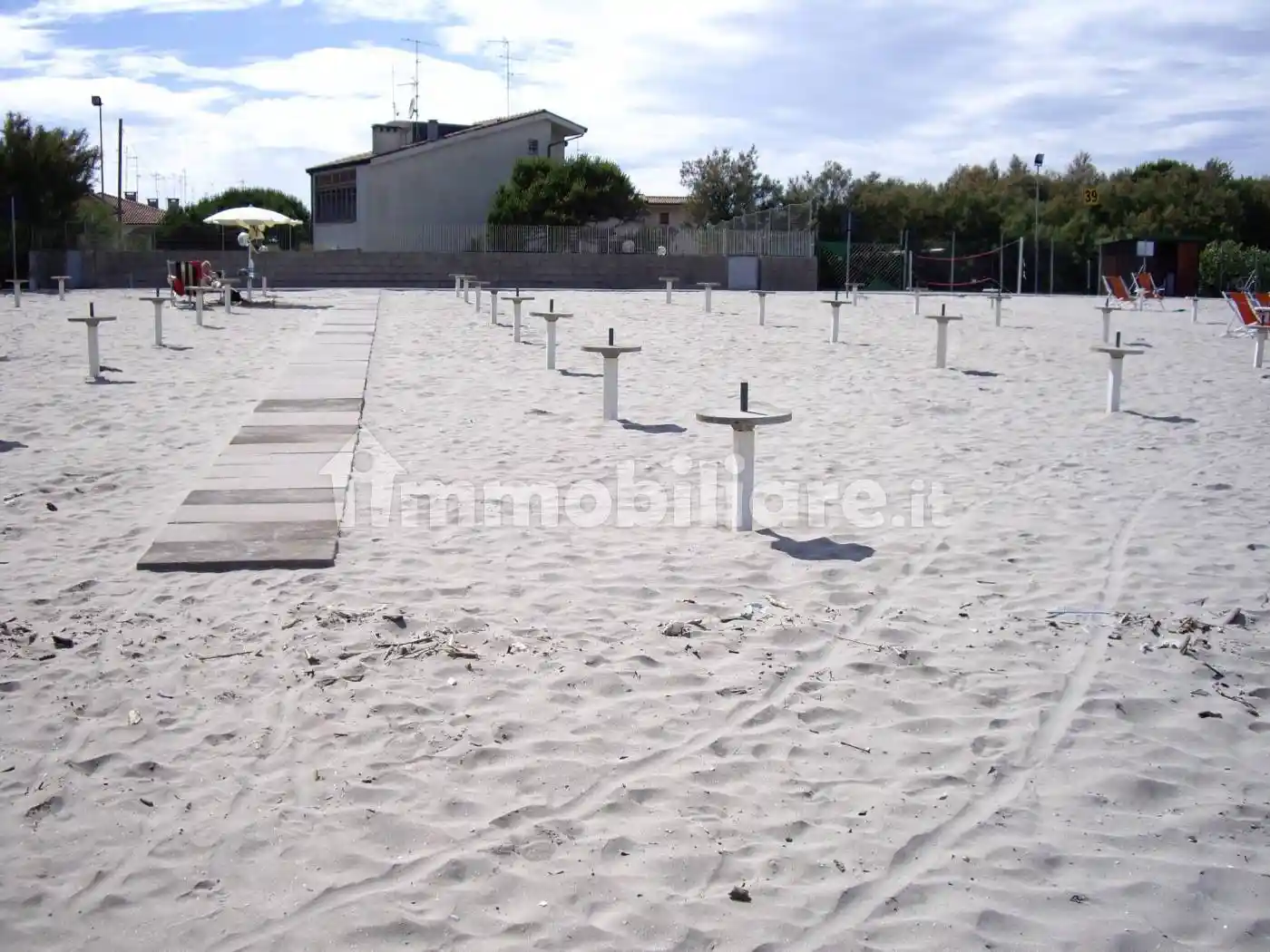 Villa a schiera viale Alpi Orientali Nord 68, Lido degli Scacchi, Lido di Pomposa, Comacchio - foto 3