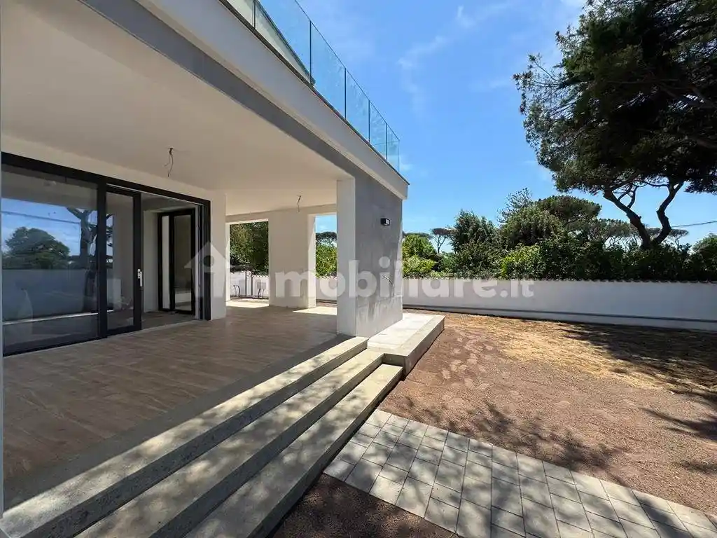 Villa plurifamiliare via Ermanno Wolf-Ferrari 20, Infernetto, Roma - foto 3