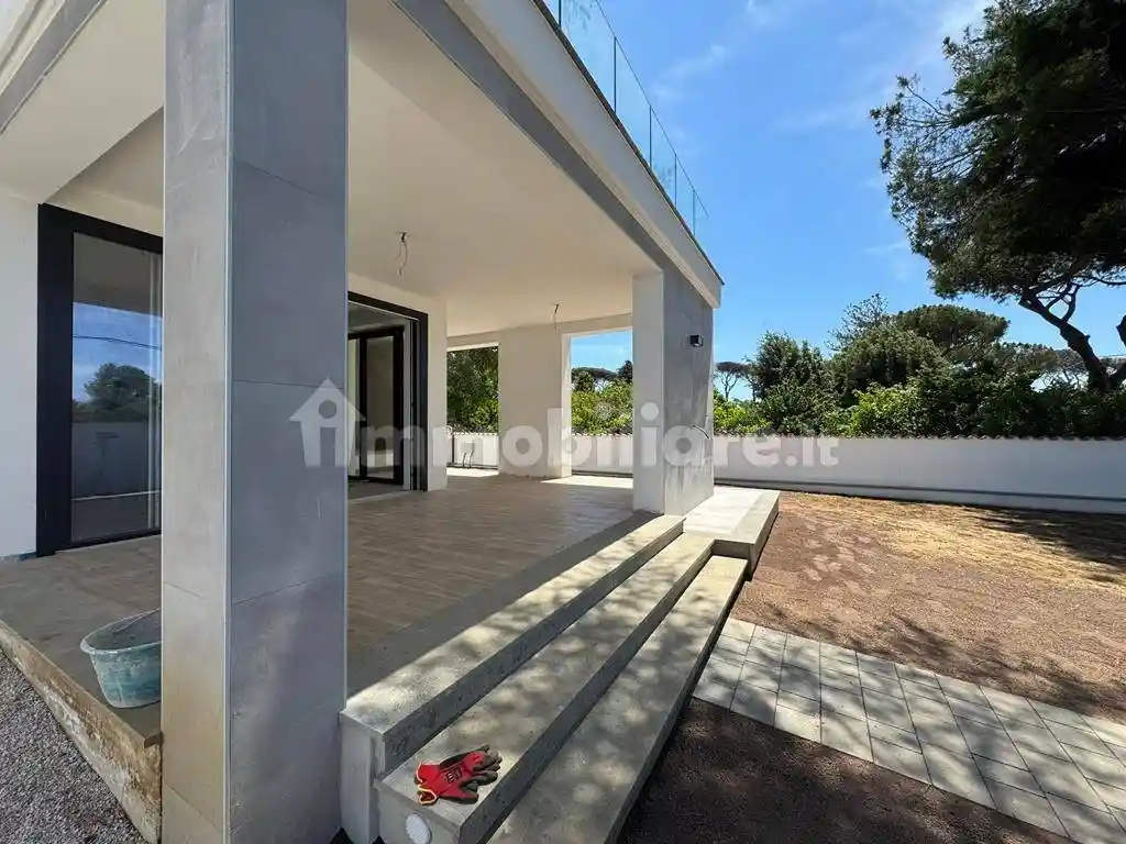 Villa plurifamiliare via Ermanno Wolf-Ferrari 20, Infernetto, Roma - foto 4