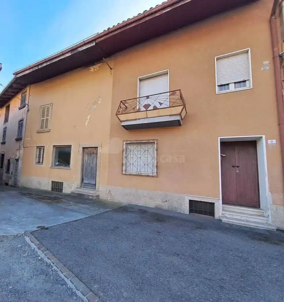 Casa indipendente in vendita a Rovetta