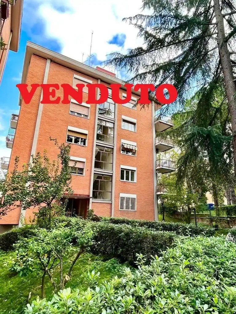 Appartamento in vendita a Roma