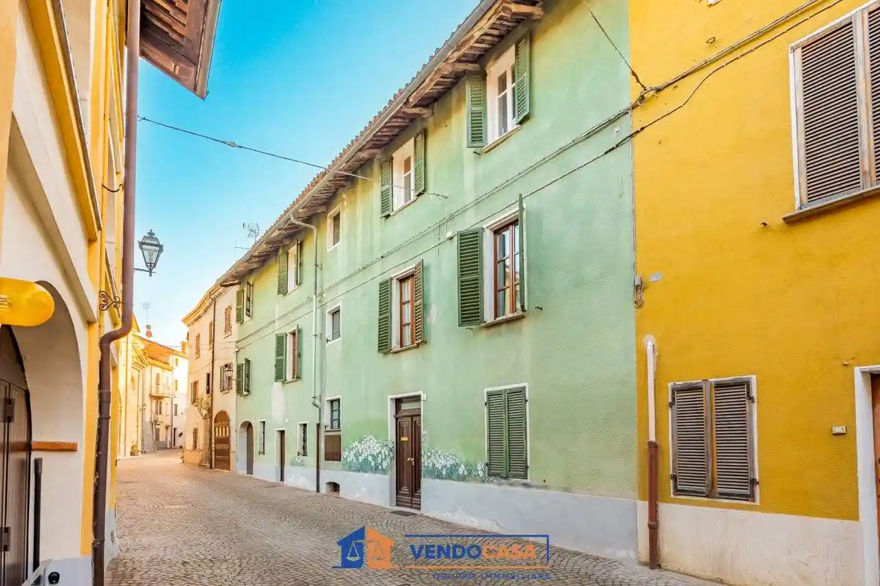 Palazzo - Edificio in vendita a Dogliani