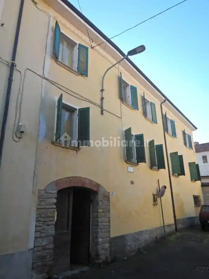 Casa indipendente in vendita a Cortemilia