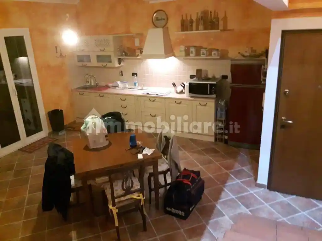 Appartamento in vendita a Urbe