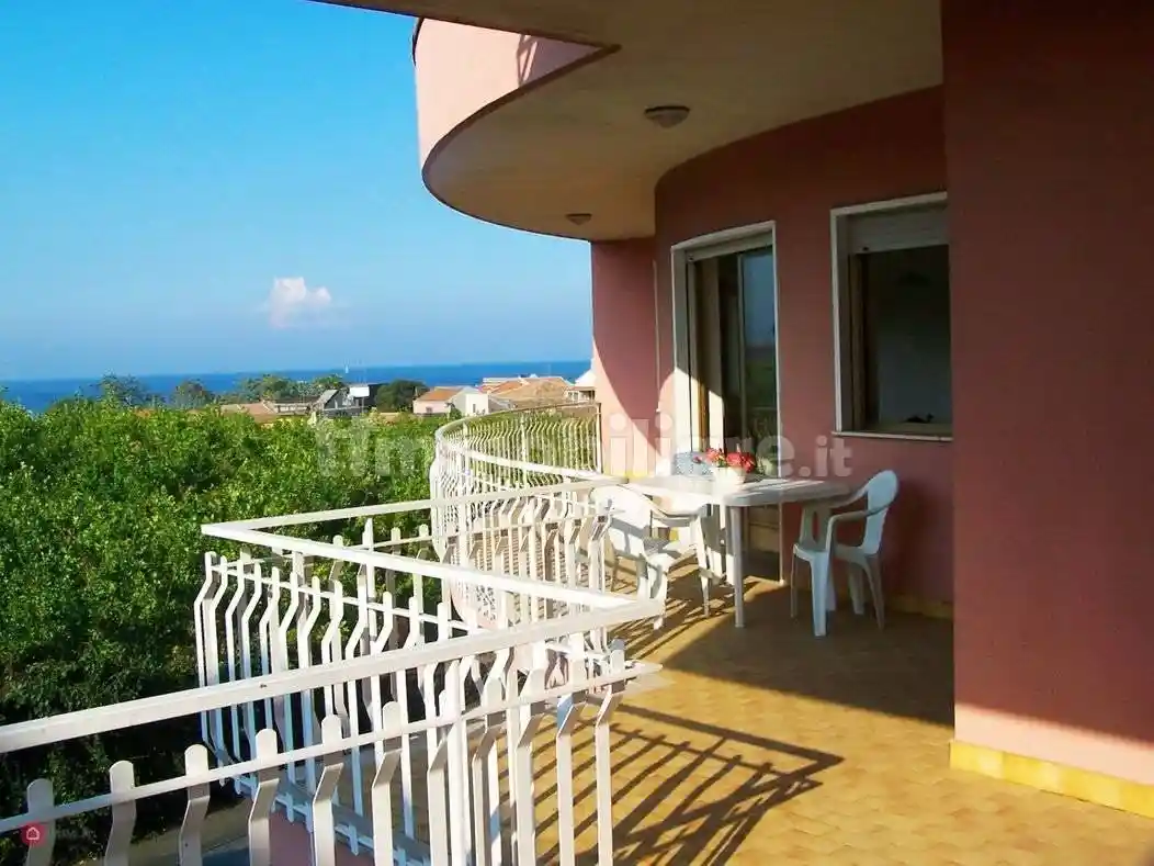 Appartamento in vendita a Acireale