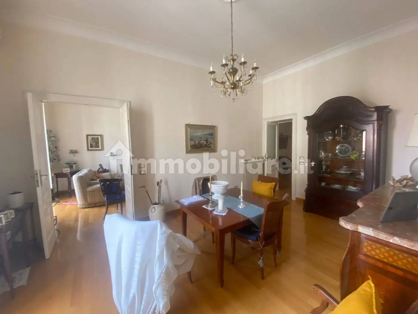 Appartamento in vendita a Napoli