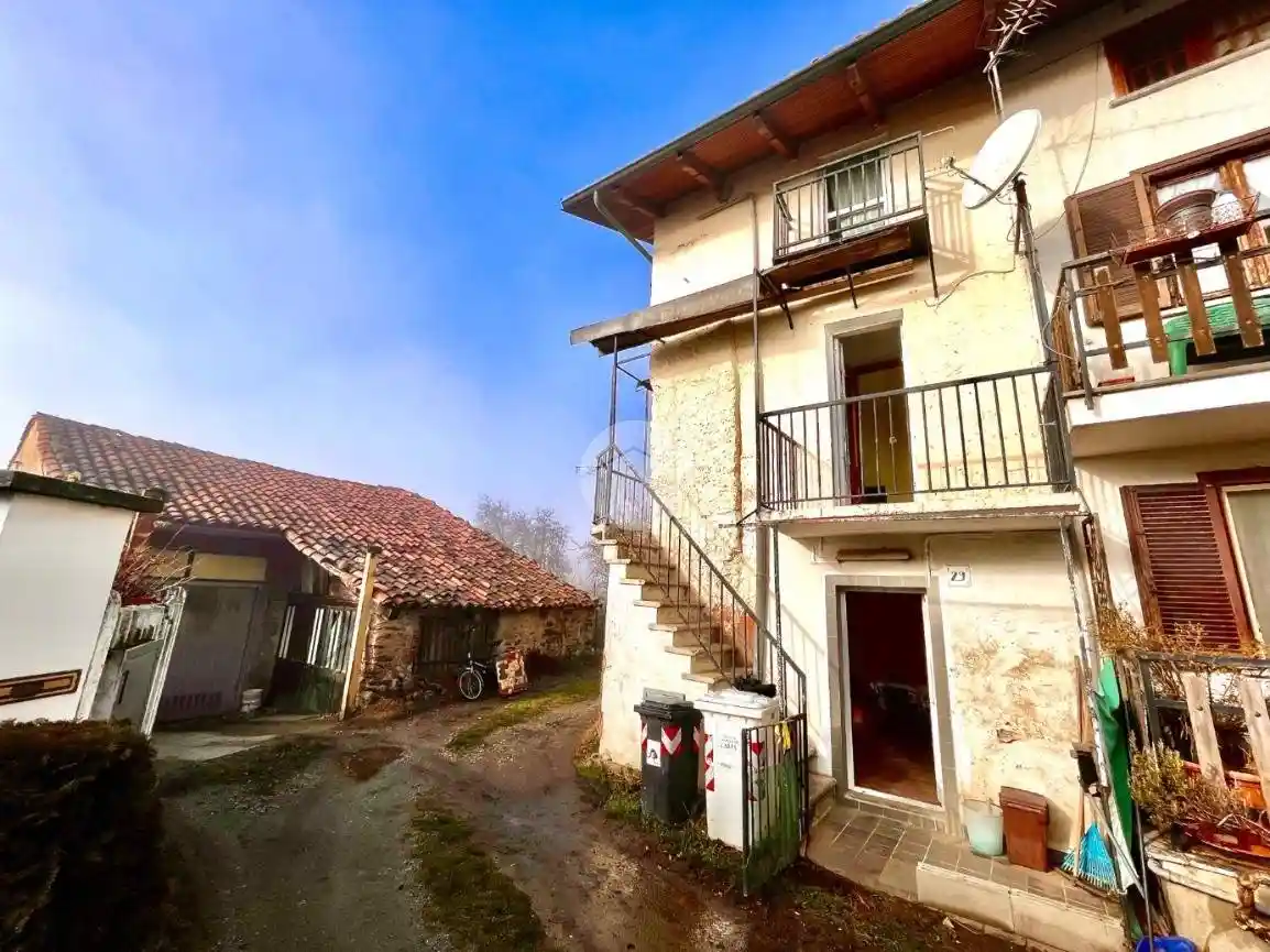 Rustico - Casale in vendita a Reano