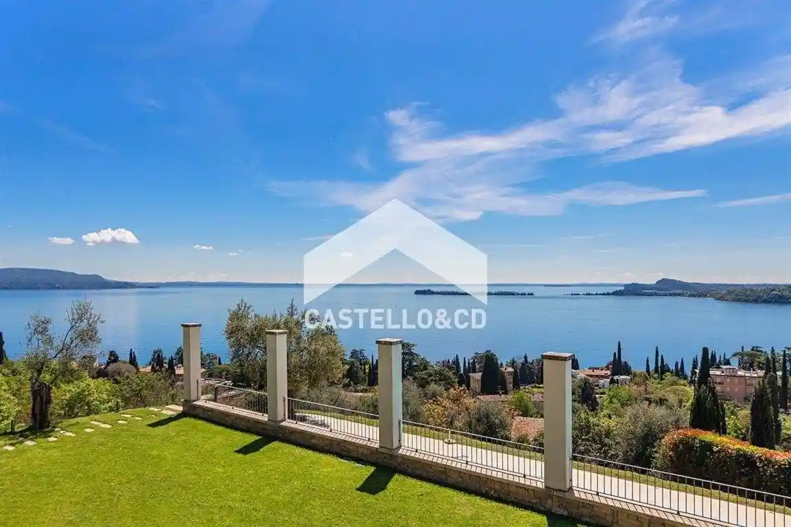 Villa in vendita a Gardone Riviera
