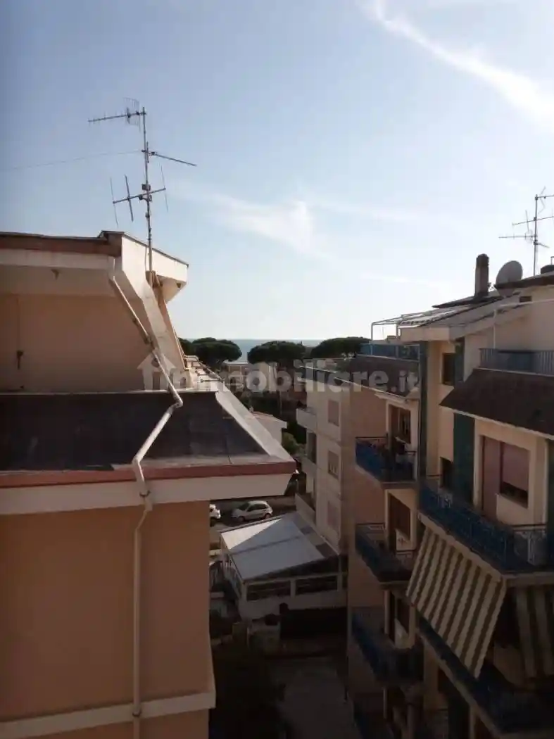 Trilocale viale Europa 20, Centro, Terracina - foto 2