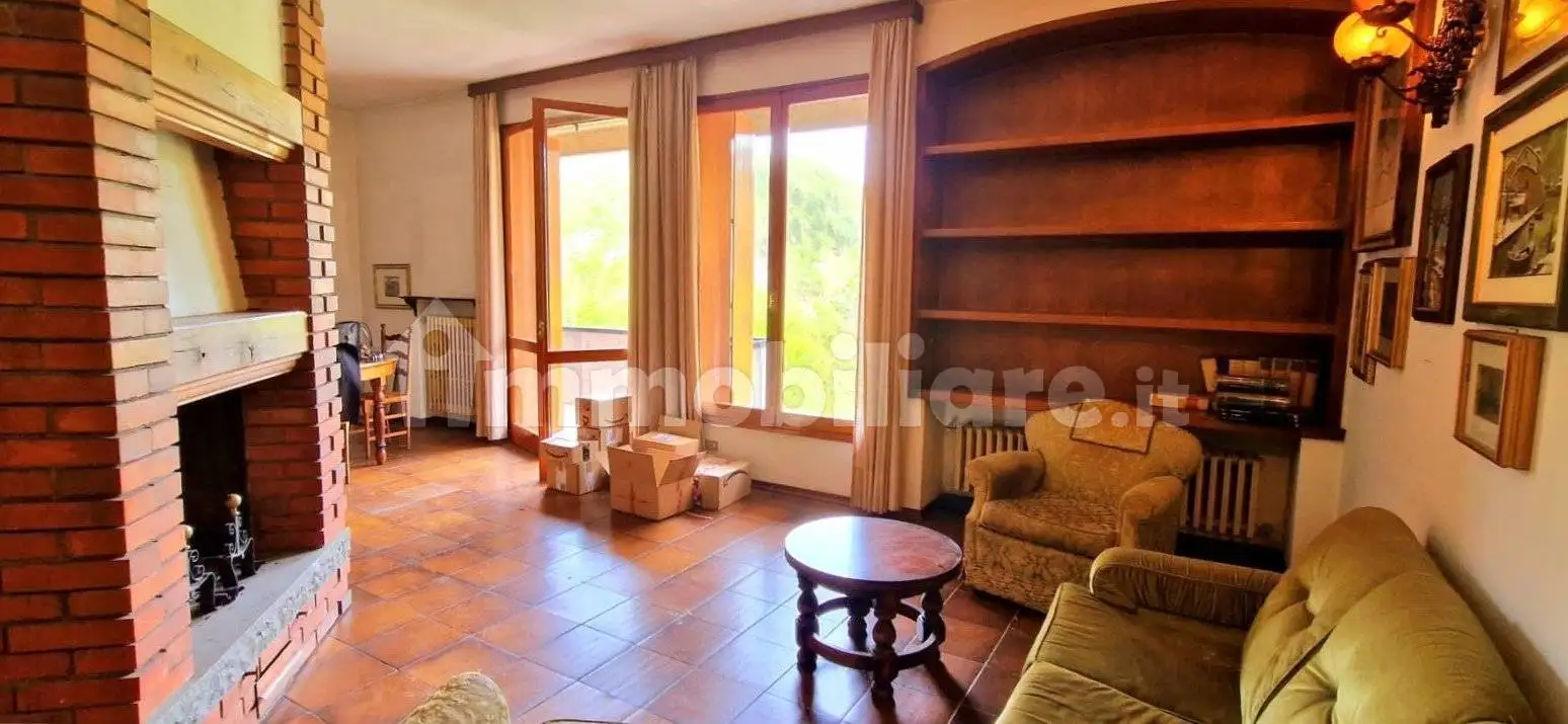 Casa indipendente in vendita a Alto Reno Terme