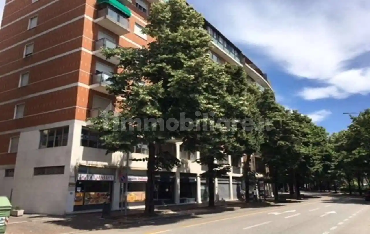 Palazzo - Edificio in vendita a Udine