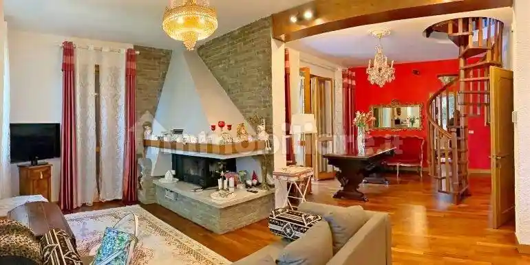 Villa in vendita a Quattro Castella