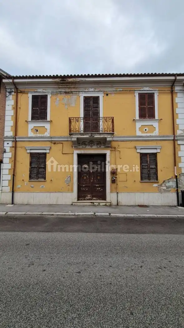 Casa indipendente in vendita a Avezzano