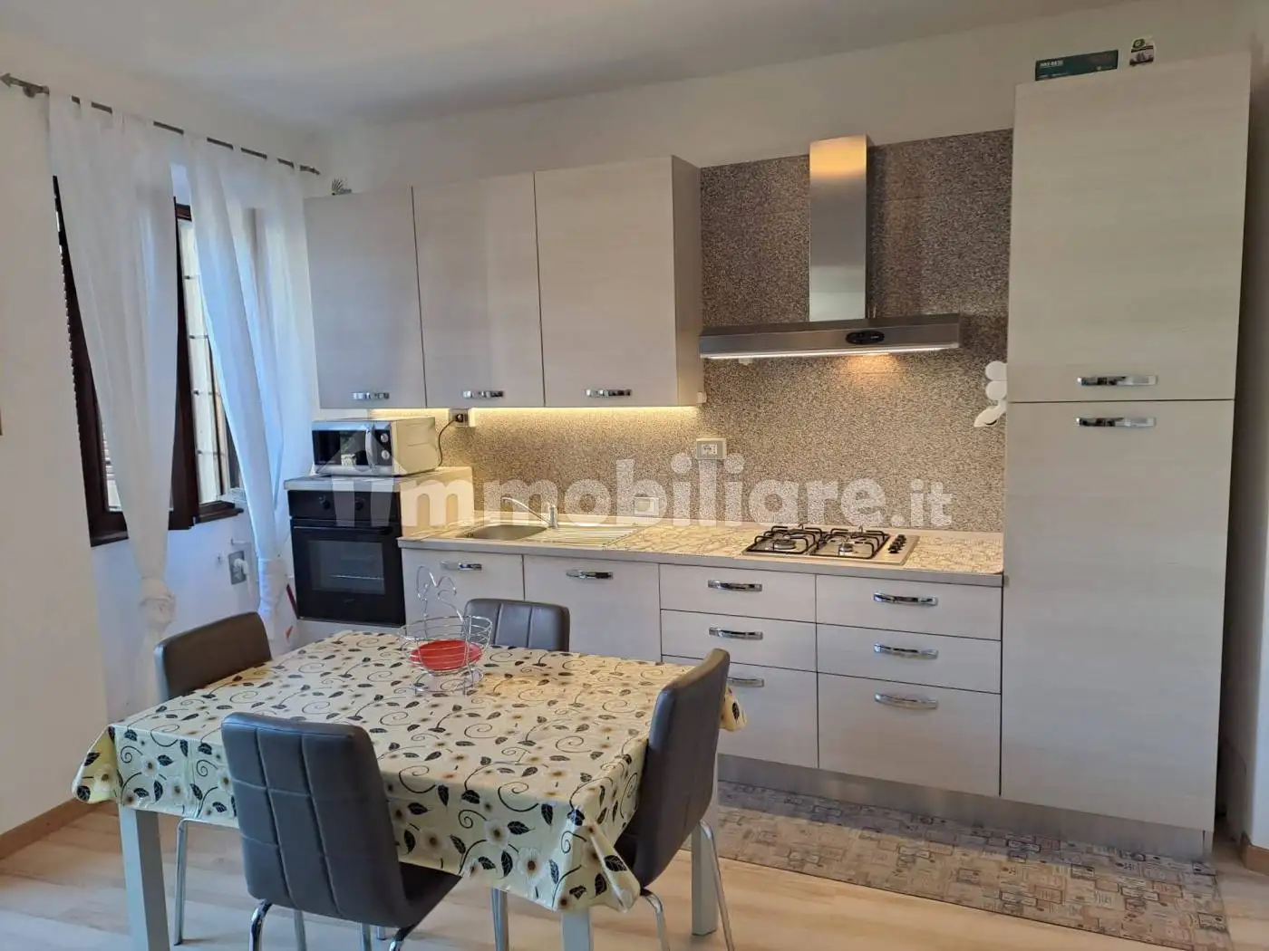 Appartamento in affitto a Domaso