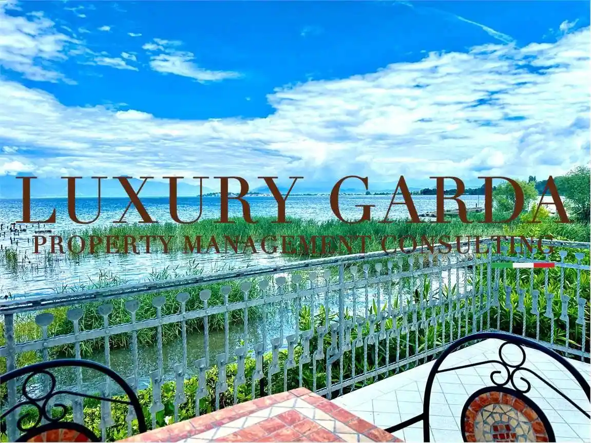 Villa in vendita a Desenzano del Garda