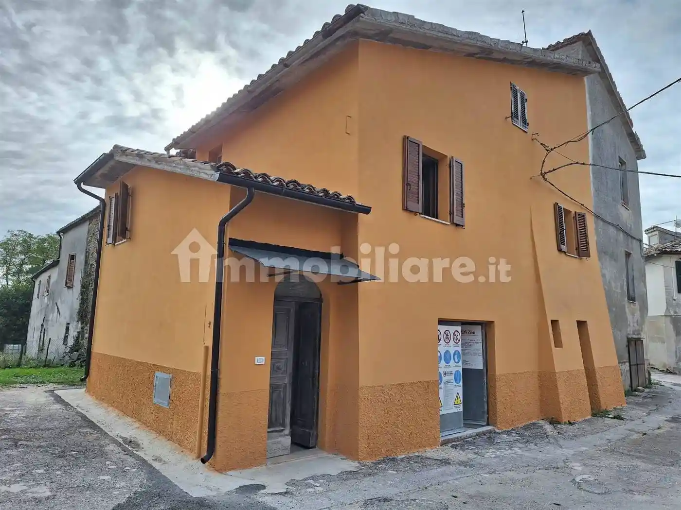 Casa indipendente in vendita a San Severino Marche
