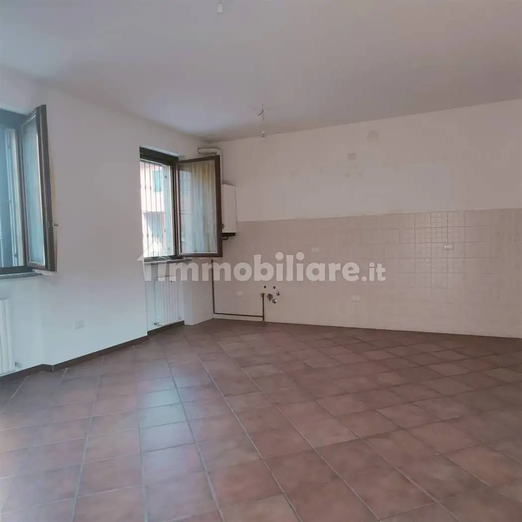 Bilocale via Vittorio Veneto  1, Centro, Brembio - foto 4