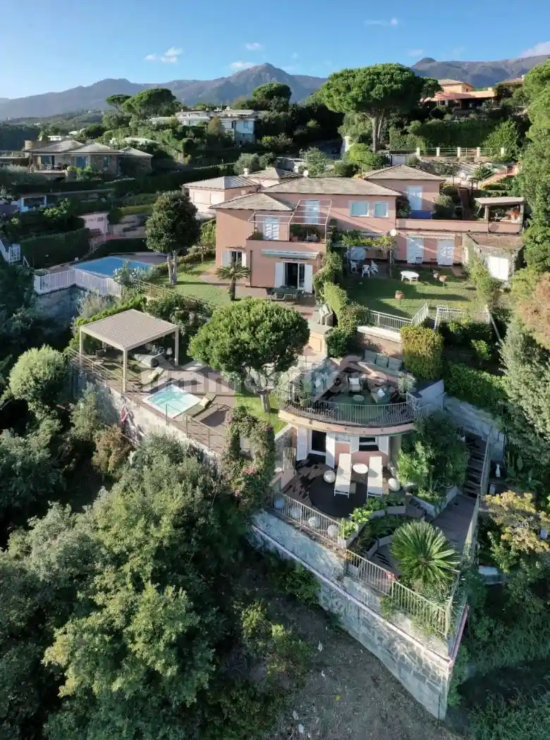 Appartamento via Privata del Quadrifoglio 45, Pineta, Arenzano - foto 4