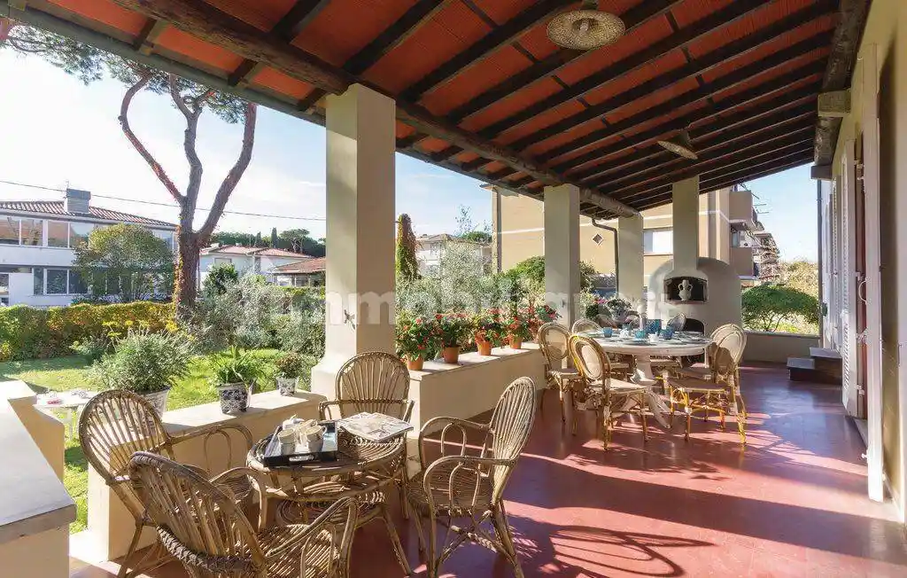 Villa in affitto a Camaiore