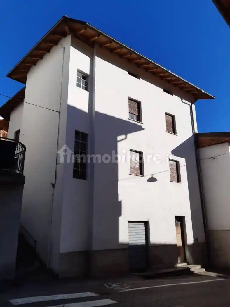 Palazzo - Edificio in vendita a Pergine Valsugana