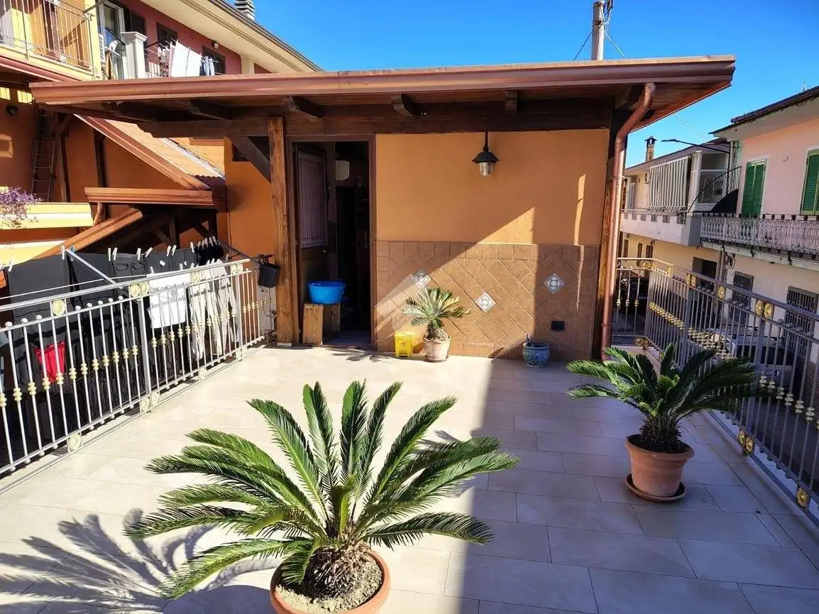 Casa indipendente in vendita a Cesa