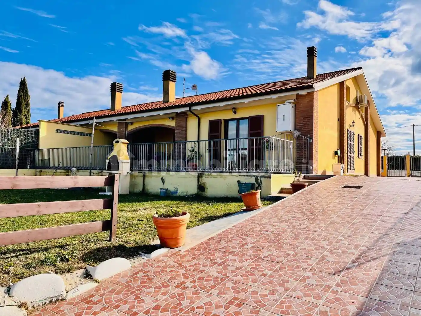 Villa in vendita a Monte San Vito
