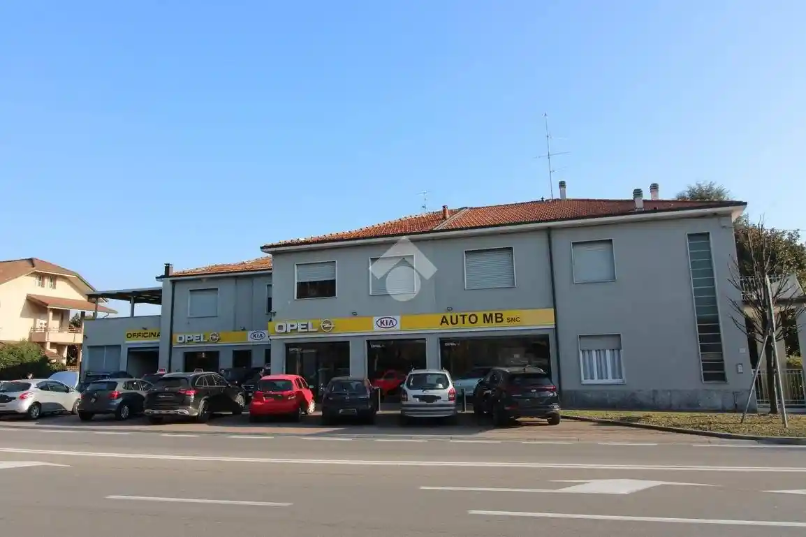 Palazzo - Edificio in vendita a Arcore