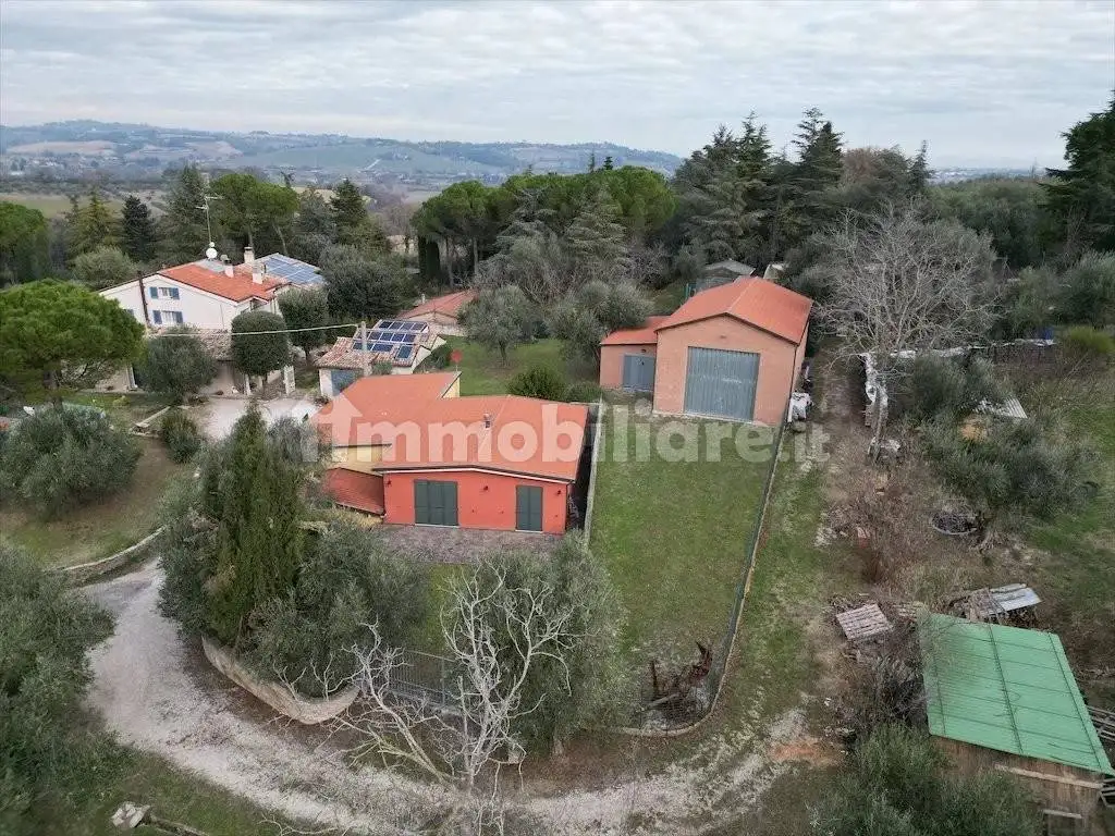 Casa indipendente in vendita a Fano