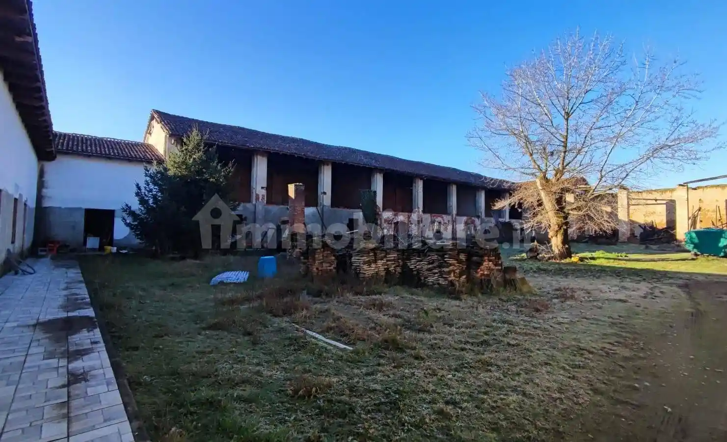 Palazzo - Edificio in vendita a Alessandria