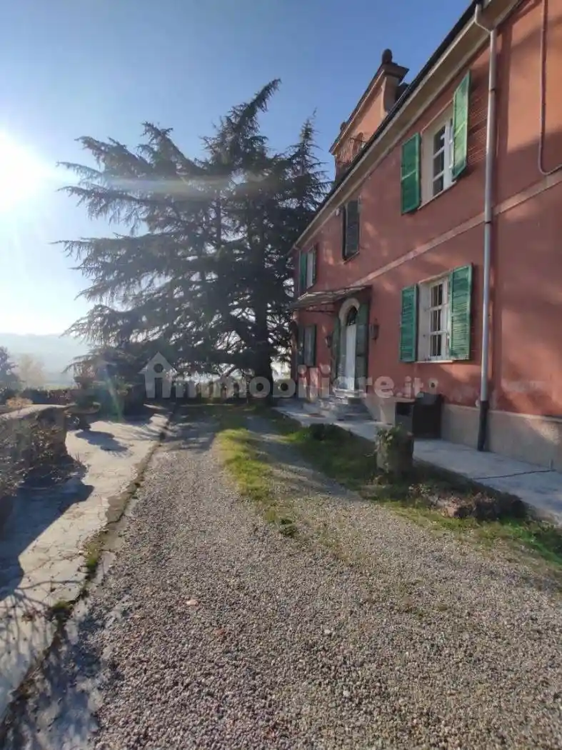 Villa in vendita a Acqui Terme