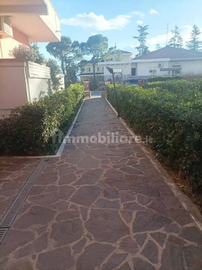 Appartamento viale Aldo Moro 3, Centro, Atri - foto 3