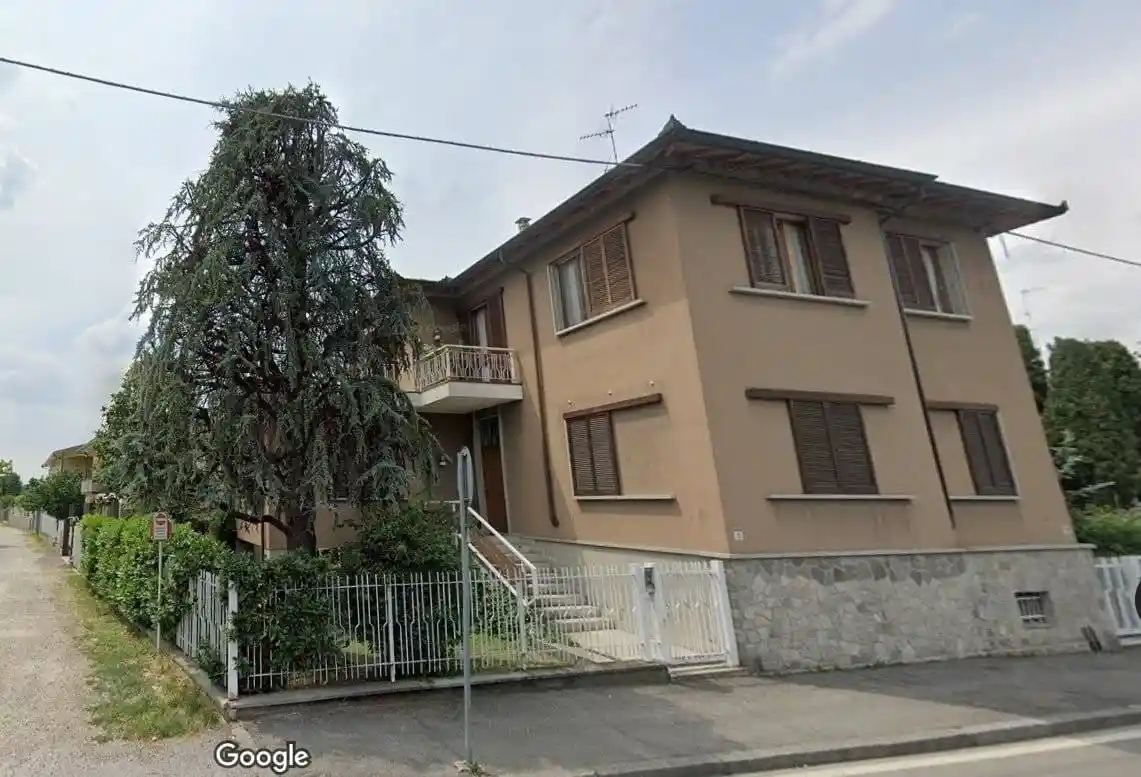 Villa in vendita a Broni