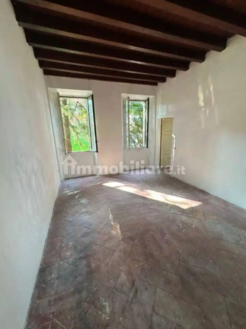 Appartamento in vendita a Barzanò