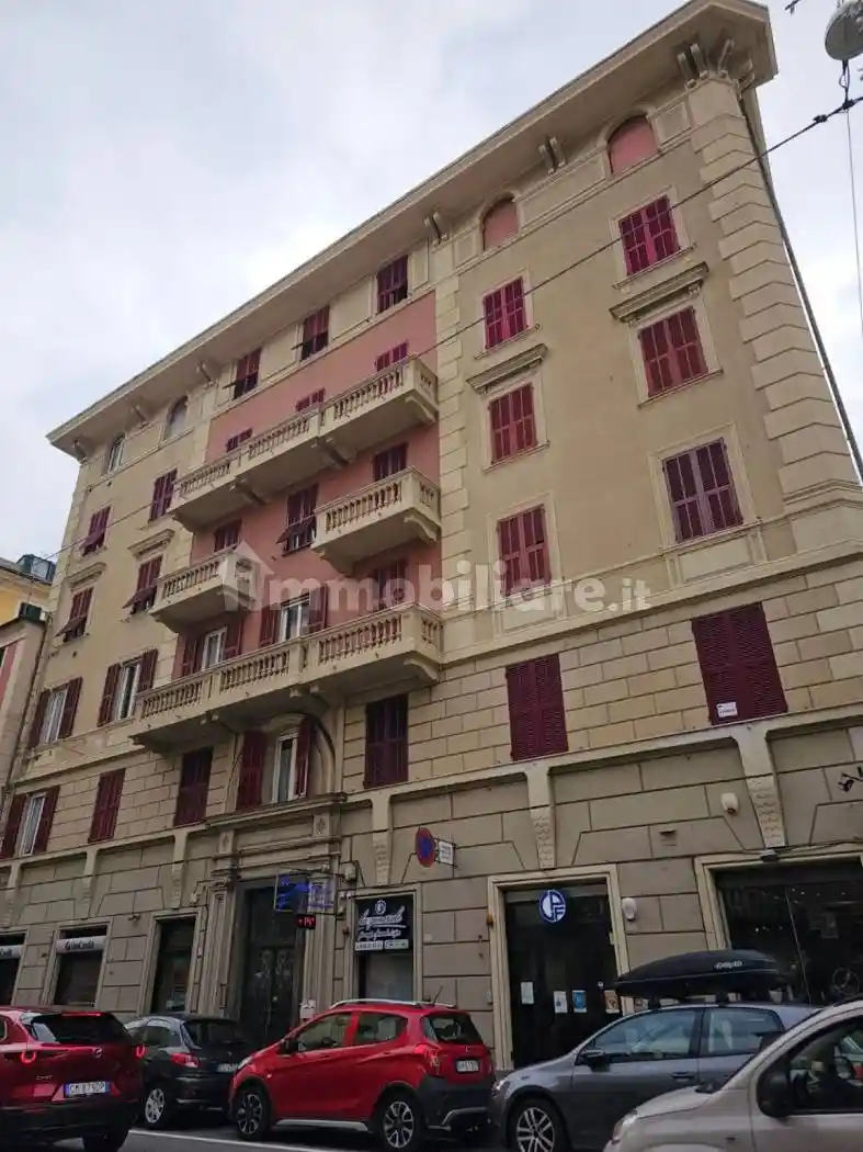Appartamento in vendita a Genova