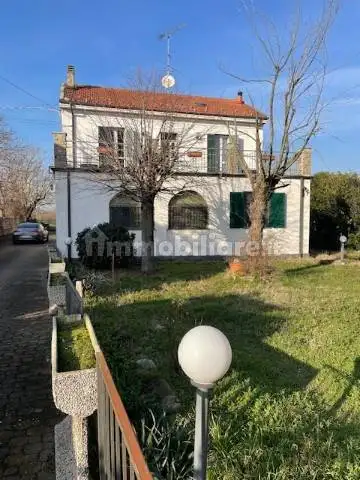 Villa in vendita a Tortona