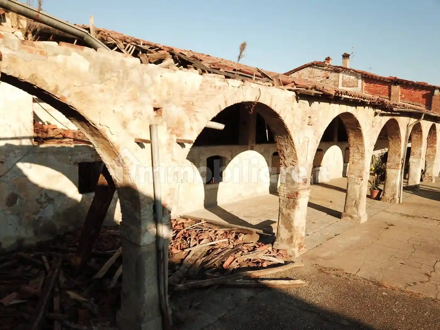 Palazzo - Edificio in vendita a Torbole Casaglia