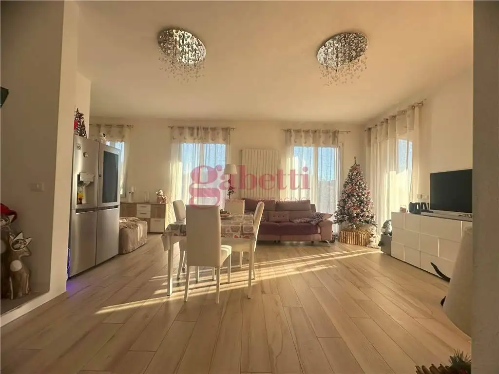 Villa in vendita a Caslino d'Erba