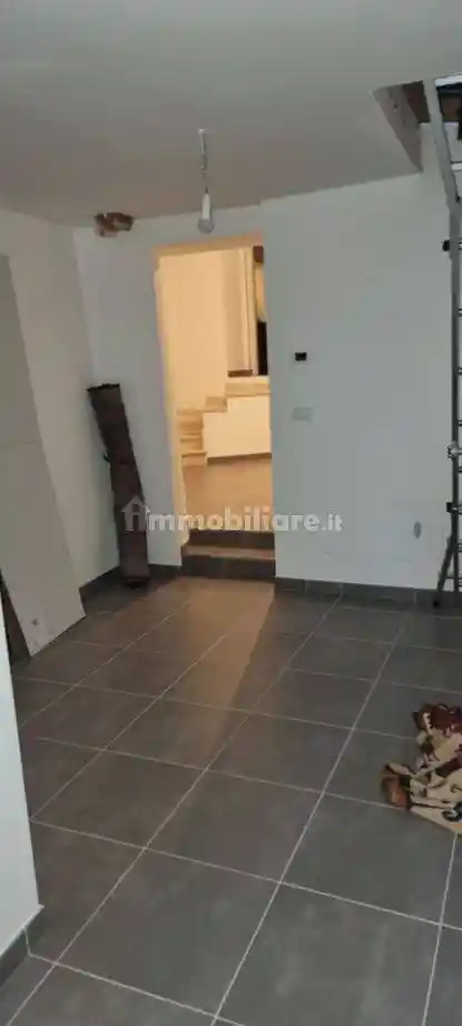 Trilocale via Piedi la Terra 7, Sant'Elia - Bazzano, L'Aquila - foto 2