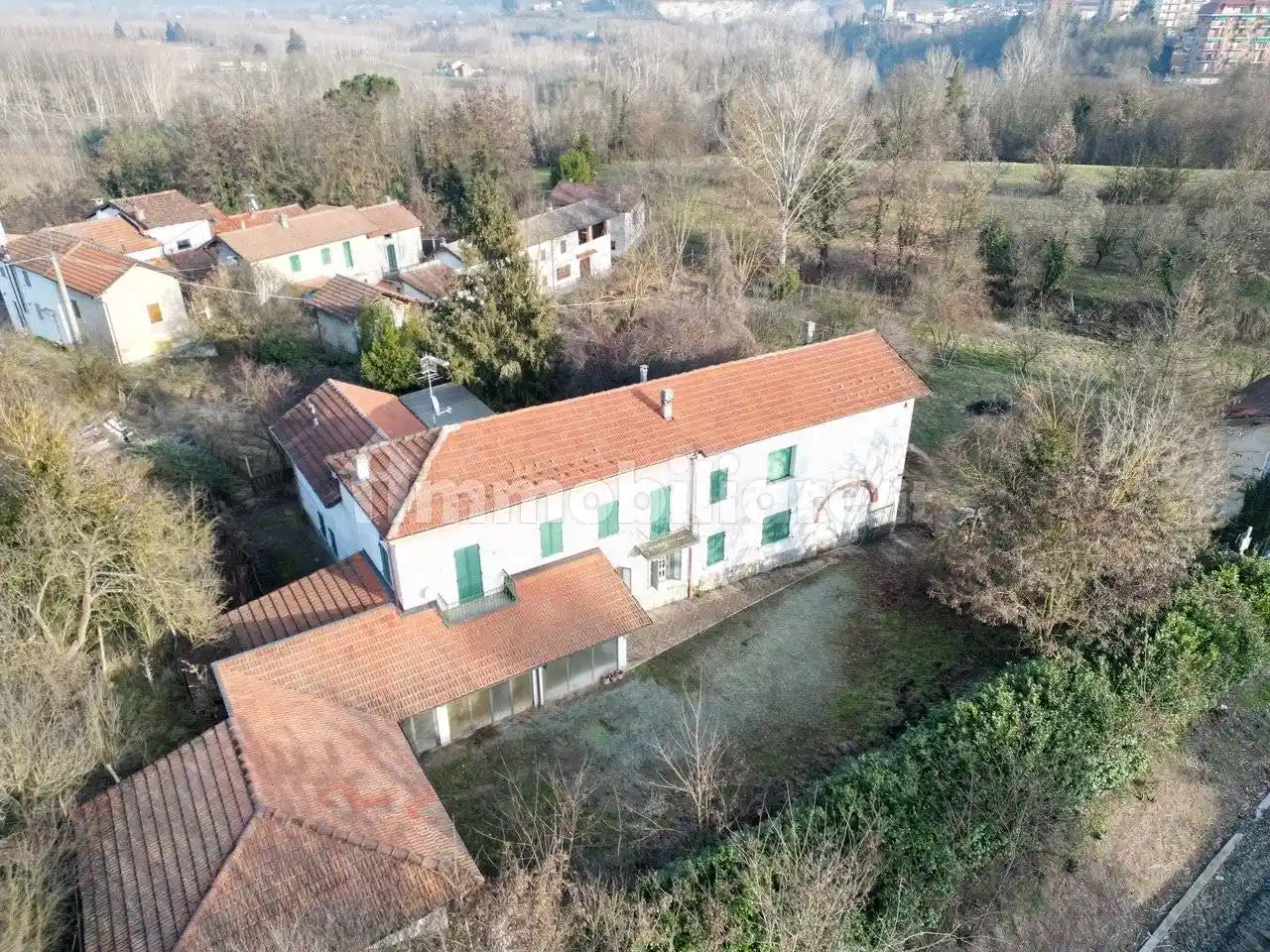 Casa indipendente in vendita a Acqui Terme