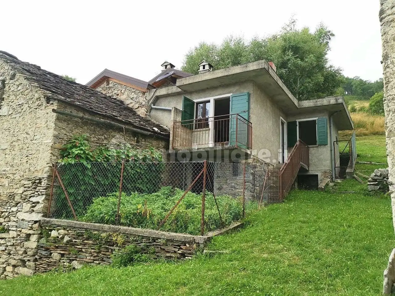 Rustico - Casale in vendita a Trezzone