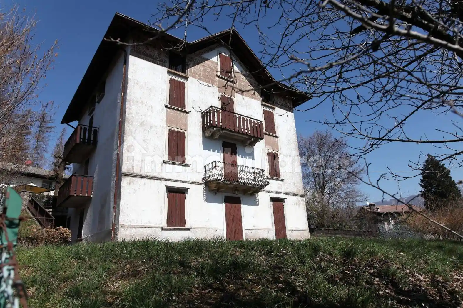 Villa in vendita a Selvino