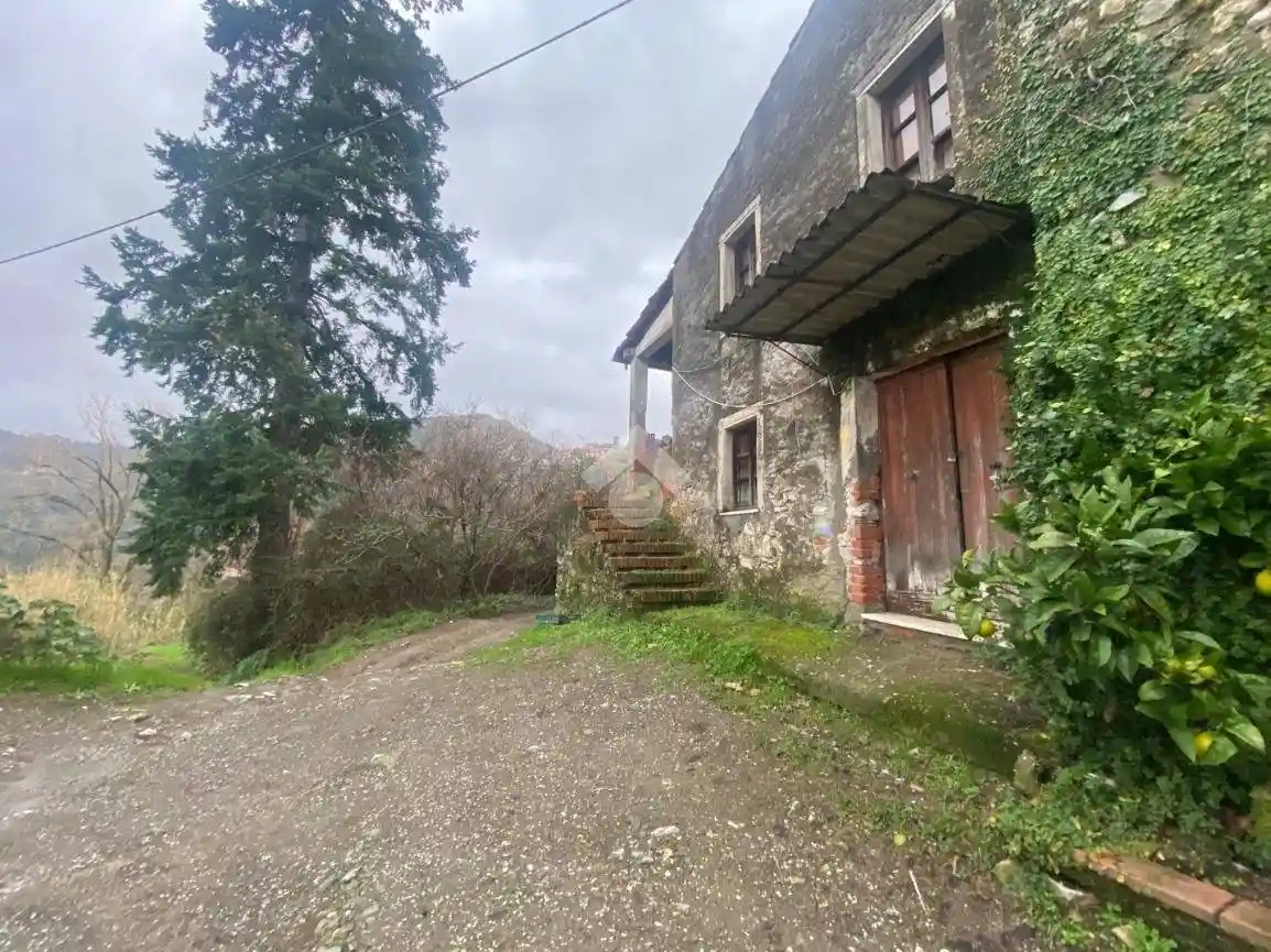 Rustico - Casale in vendita a Fosdinovo